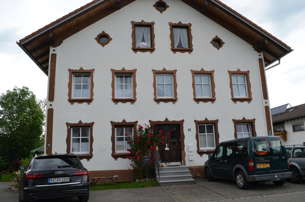 Die Dirndlkoenigin Grunenbach Esterno foto
