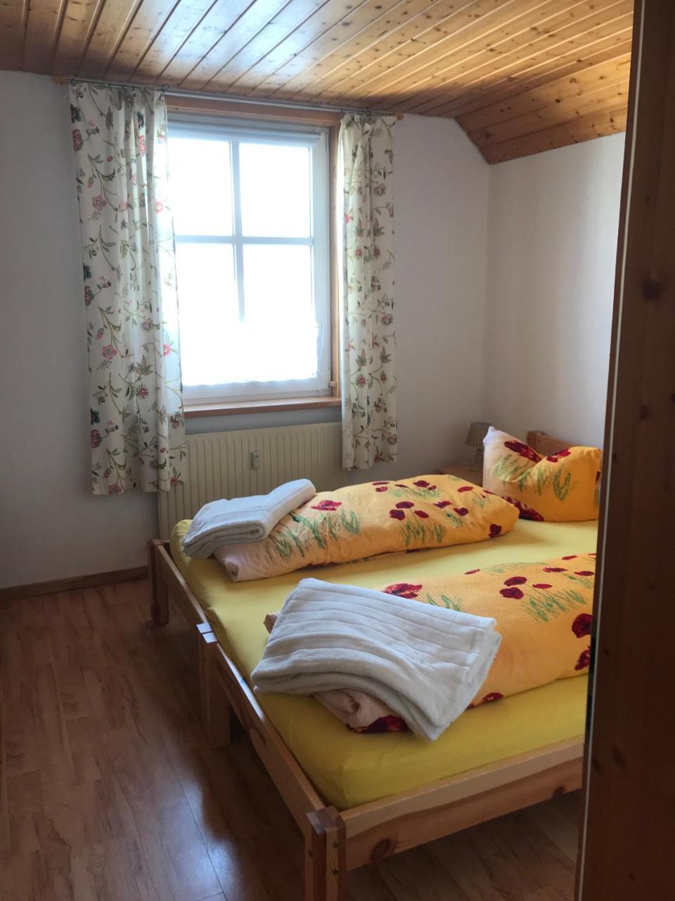 Die Dirndlkoenigin Grunenbach Esterno foto