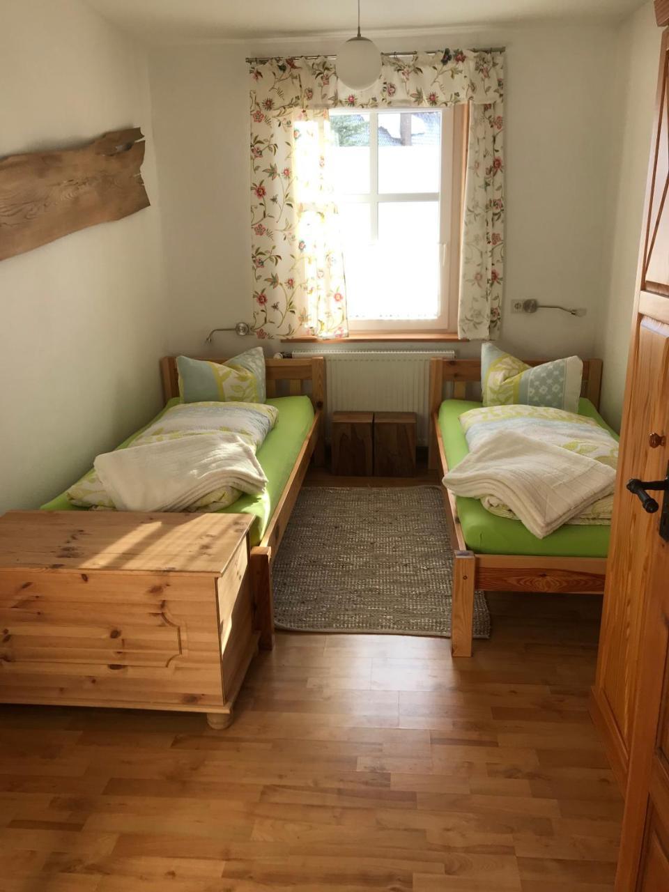 Die Dirndlkoenigin Grunenbach Esterno foto